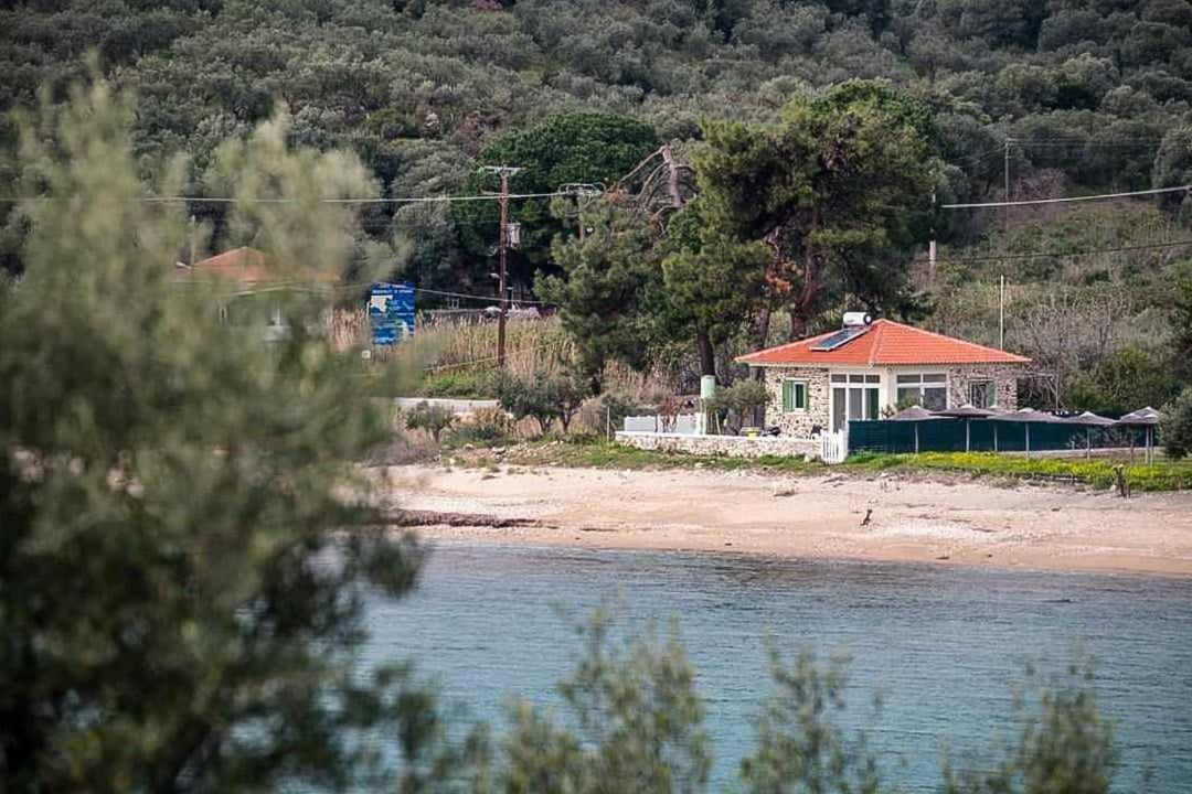 House Kokkalas On The Beach Pyrgadikia Extérieur photo